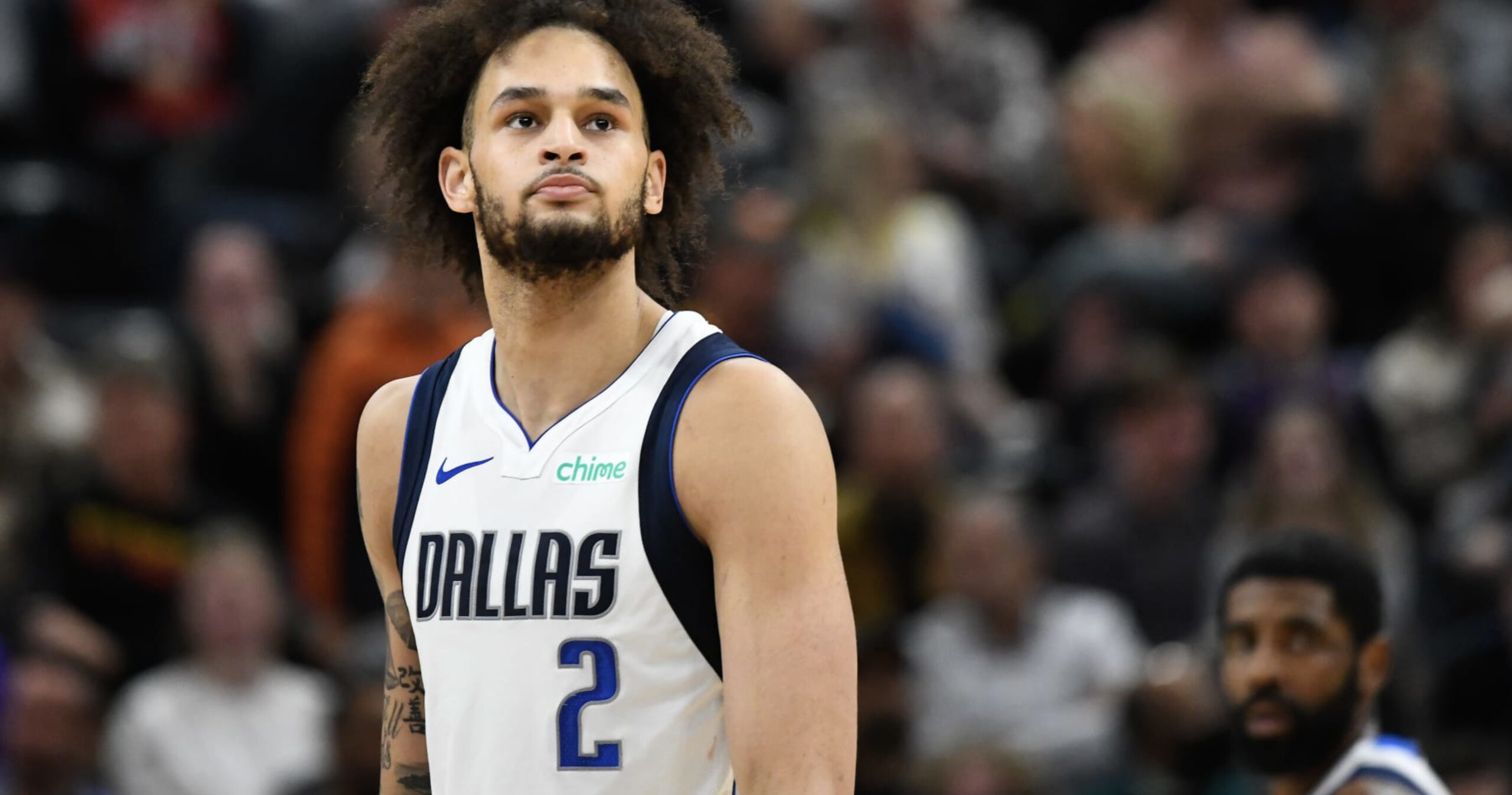 Report: Mavs’ Dereck Lively II to Undergo Scan After Suffering Neck Injury vs. Wolves