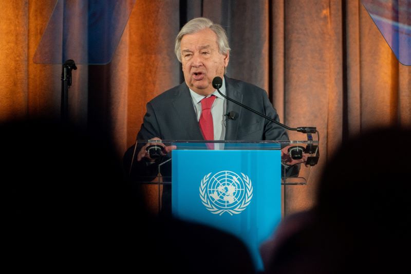 UN chief calls on governments to ban fossil fuel ads