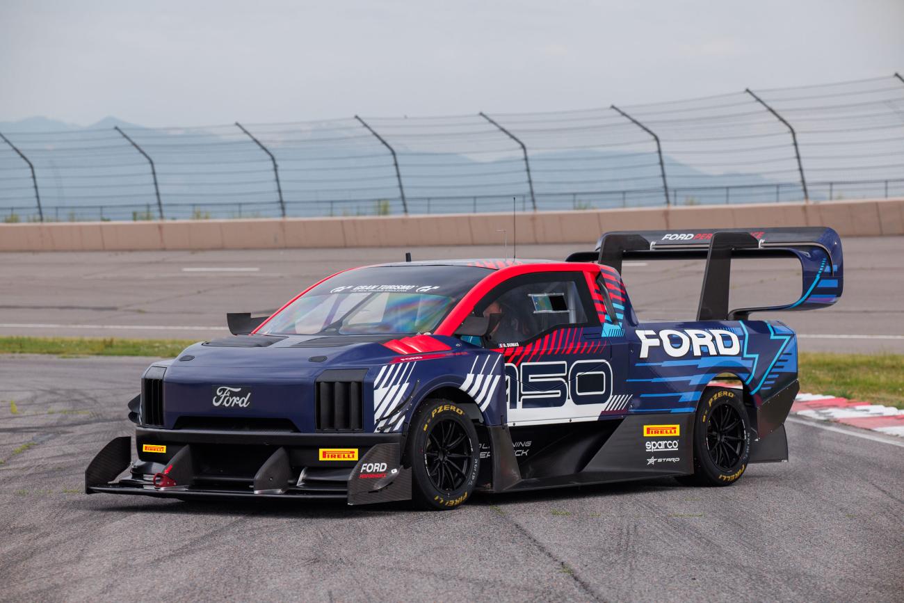 Witness The Ford F-150 Lightning SuperTruck In All Its 1400bhp Glory