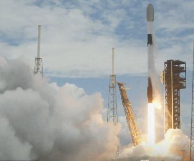 SpaceX deploys another round of Internet satellites