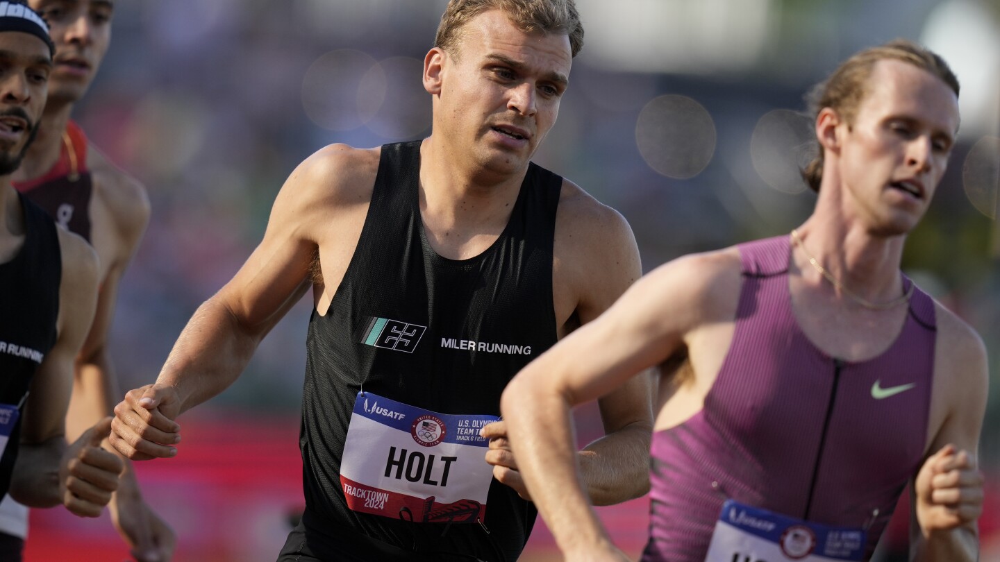 Olympic track hopeful Eric Holt quits job, moves in with parents to focus on making Paris Games