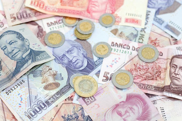 Mexican Peso rallies Friday, ends June with over 7% losses