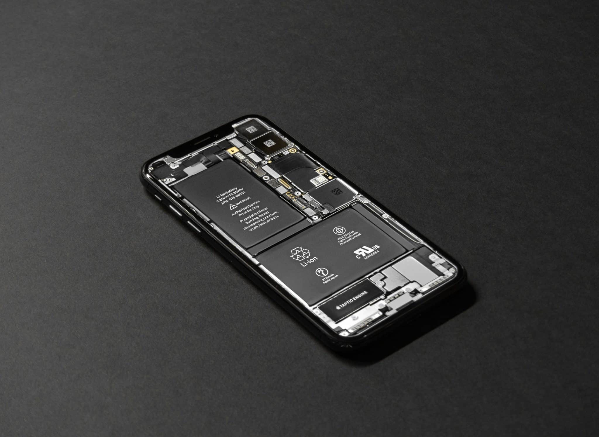 New EU Regulation Forces iPhones to Make It Easier to Remove Batteries