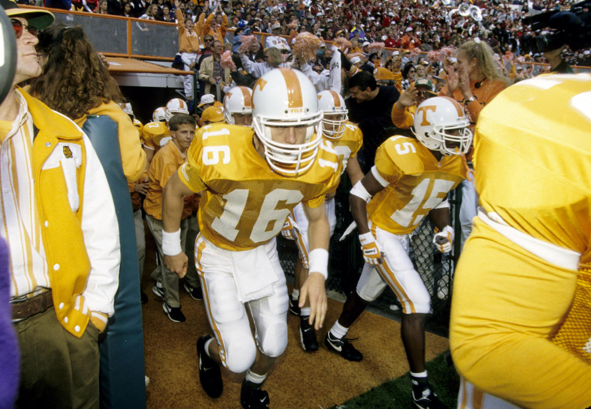 Legendary quarterback Peyton Manning coming to Norman for Tennessee game