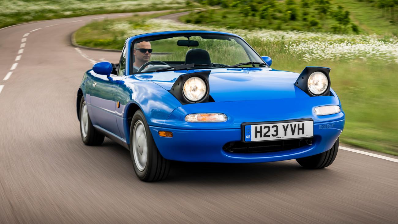 10 Reasonably Cheap Cars With Pop-Up Headlights