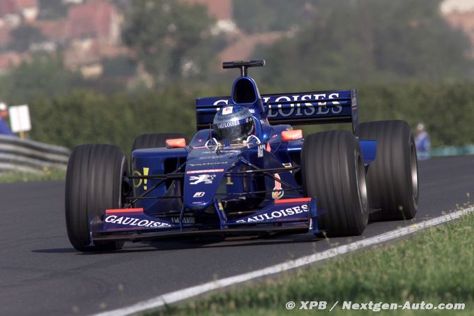 ‘C’était la guerre entre Prost et Peugeot’ : Alesi raconte la fin de sa carrière F1