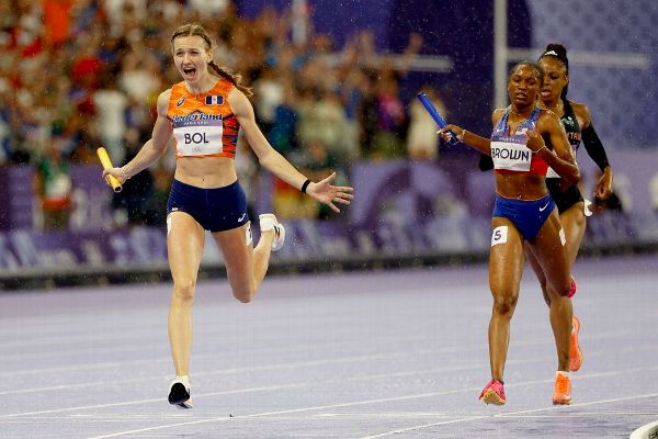 Dutch chase down U.S. on track to win relay gold