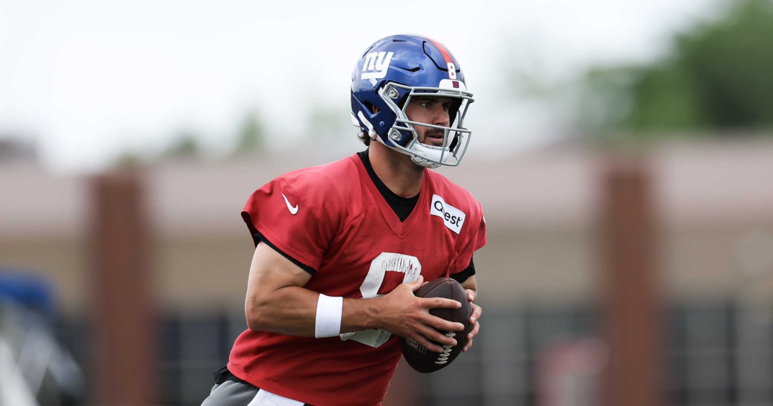 Giants’ Brian Burns Wants Daniel Jones to Avoid Fights After Viral Video with Lions