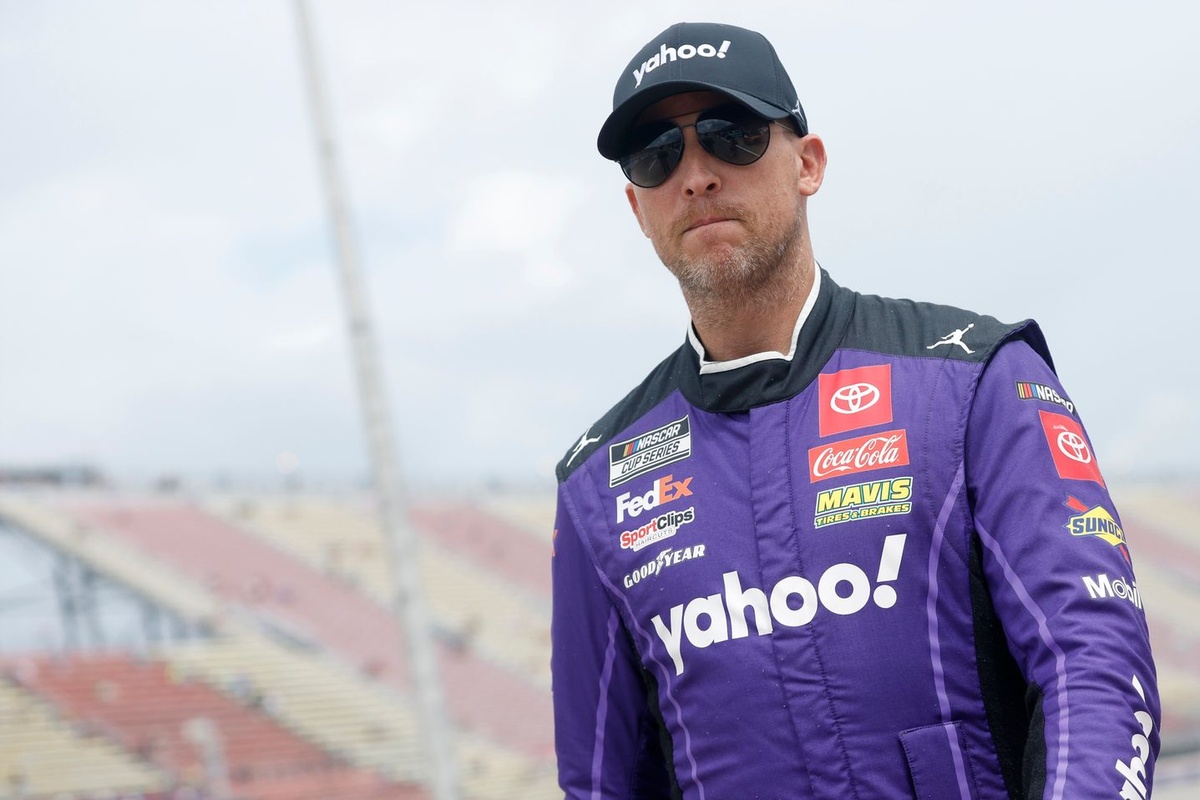 Hamlin “kicking myself” after his battle for the lead ends with a spin