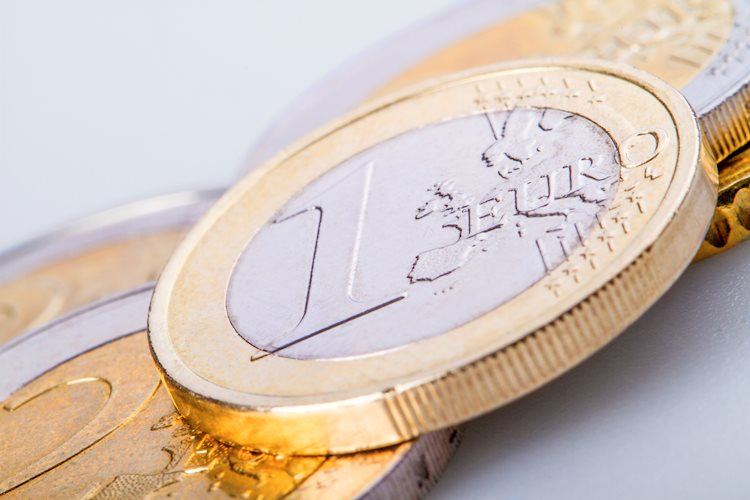 EUR/USD touches 1.13 after Fed’s Powell signals ready to cut rates