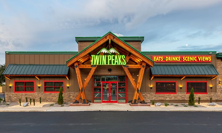 Twin Peaks Opens Lakeland Lodge on Sept. 16