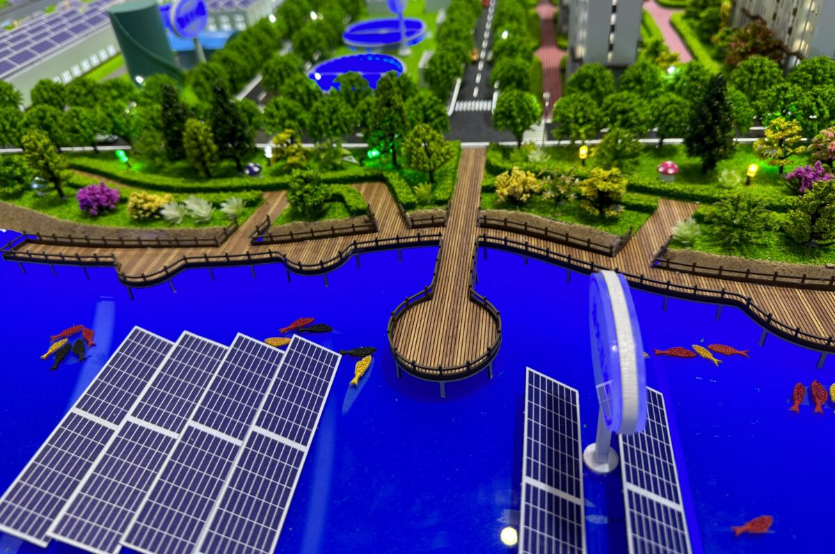 New method to identify optimal floating PV sites