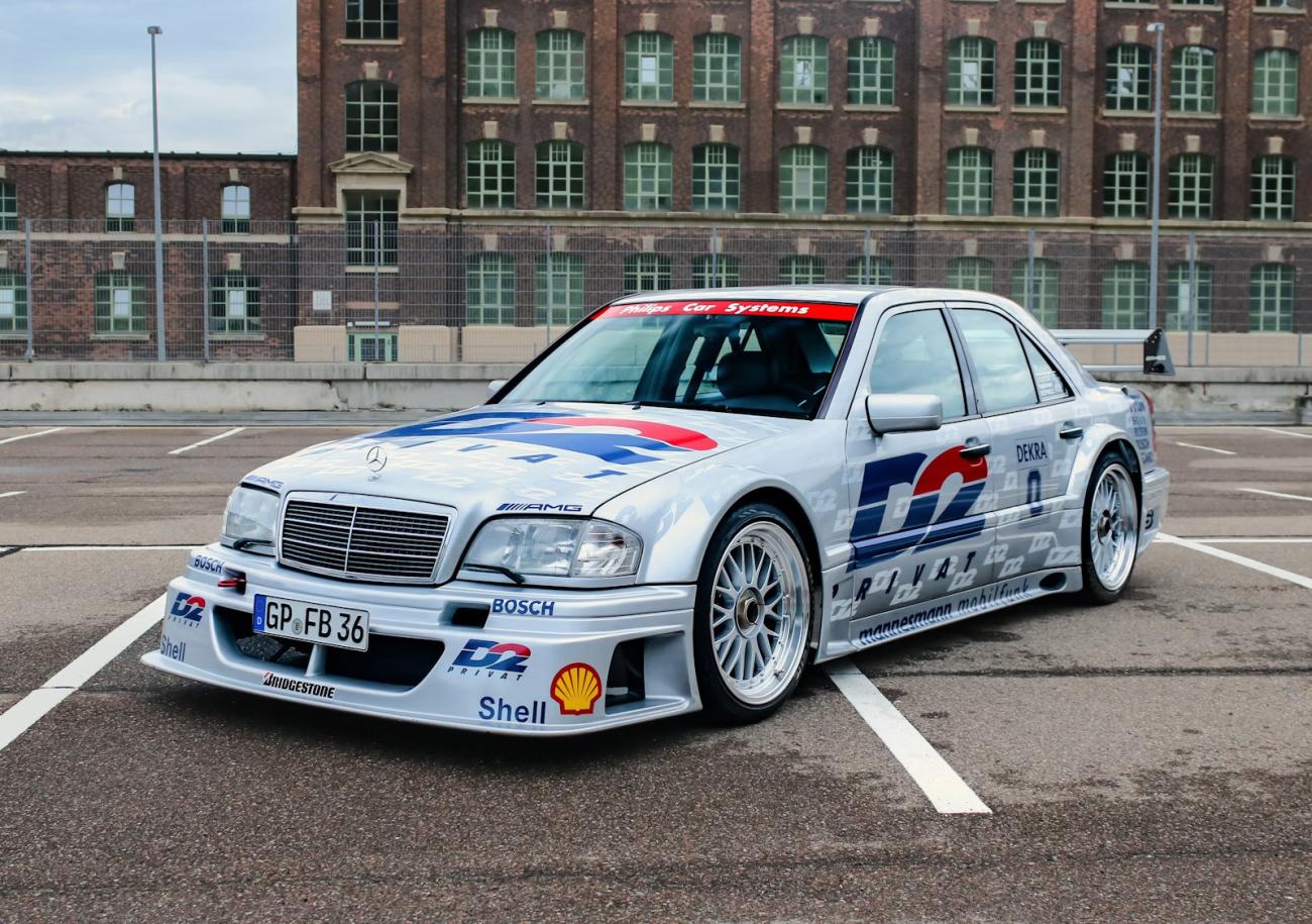 Cosplay As A Driver From The Coolest Touring Car Era With This Mercedes C-Class