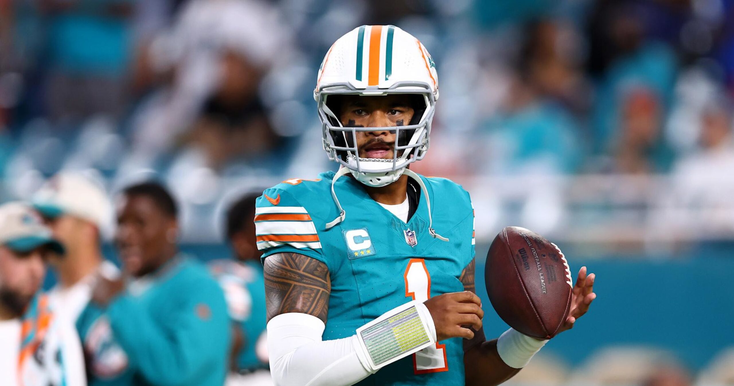 Dolphins Criticized by NFL Fans in Loss to Bills as Tua Tagovailoa Suffers Concussion