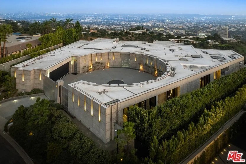 Astonishing James Bond-Style Lair Hits the Market in Los Angeles for a ‘Jaws’-Dropping $68 Million