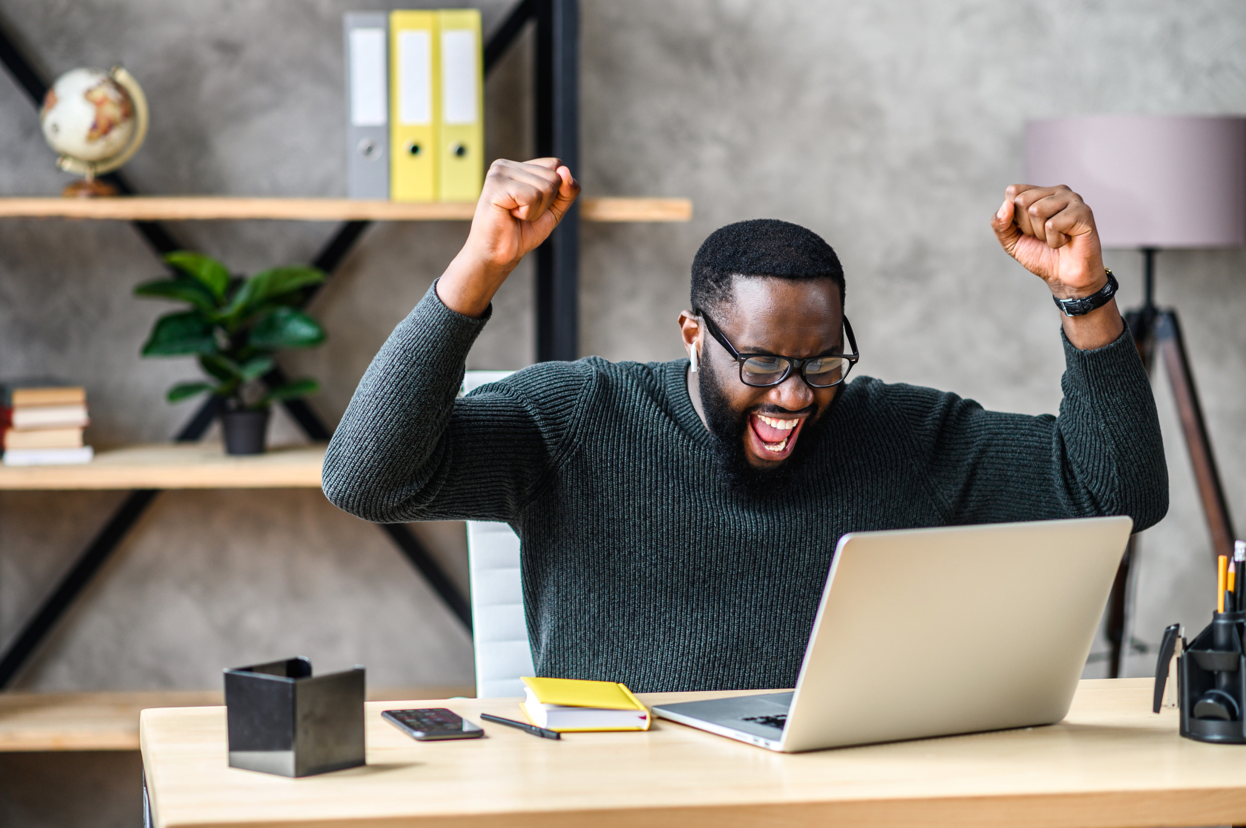 Moment Man Finds Out He’s Finally a Doctor Has Internet in Tears: ‘Proud’