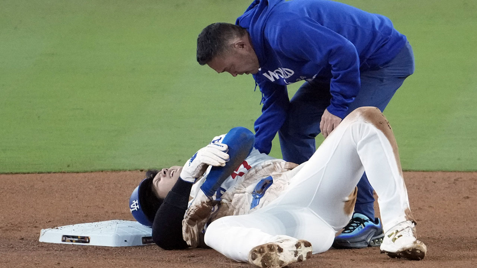 Shohei Ohtani injury overshadows DODGERS seizing 2-0 lead over YANKEES…