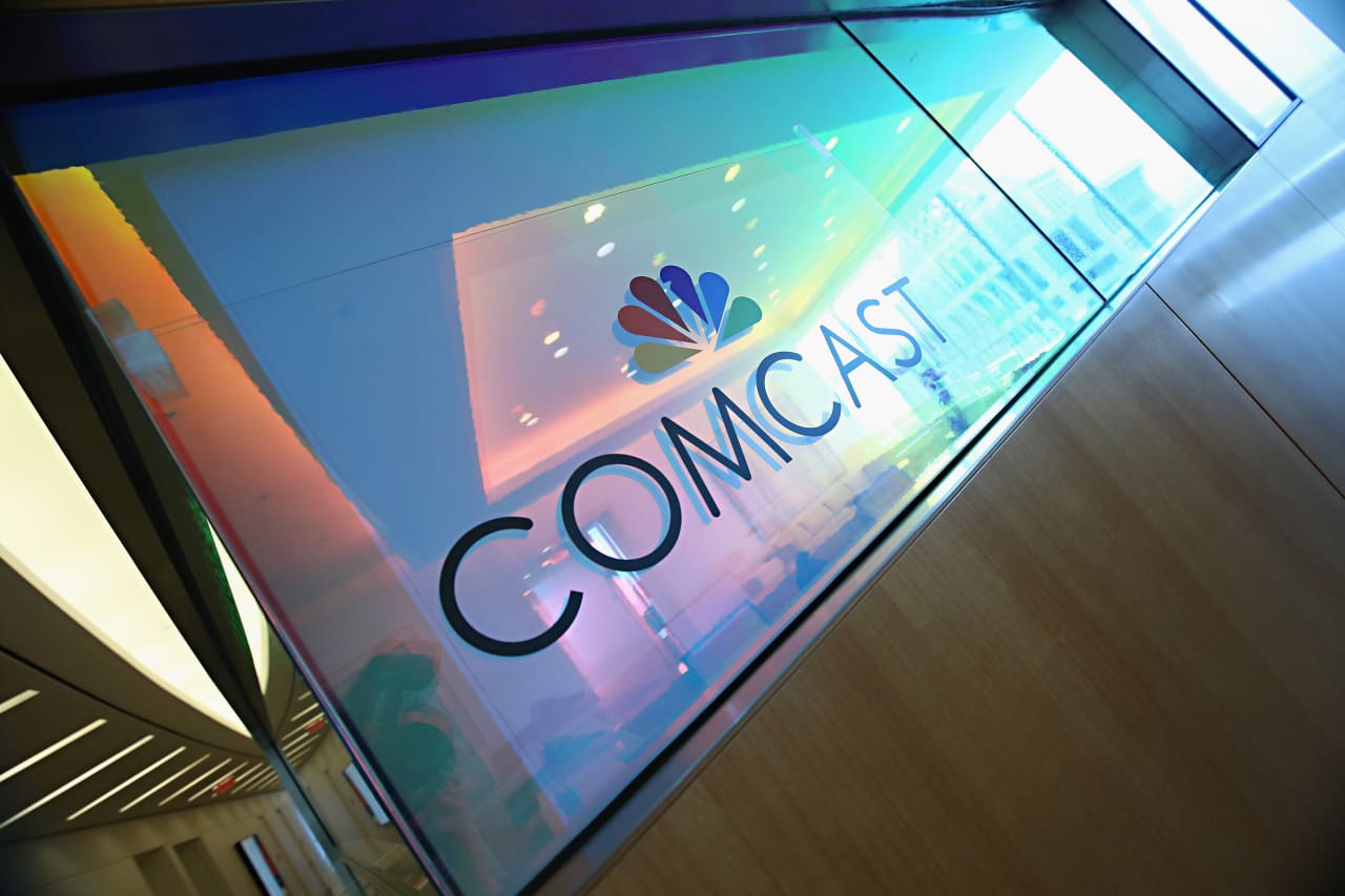 Comcast stock gains on report that NBCUniversal cable networks will be spun off