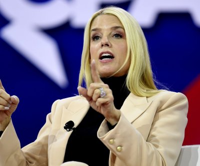 Trumps picks Pam Bondi for attorney general after withdrawal of Matt Gaetz