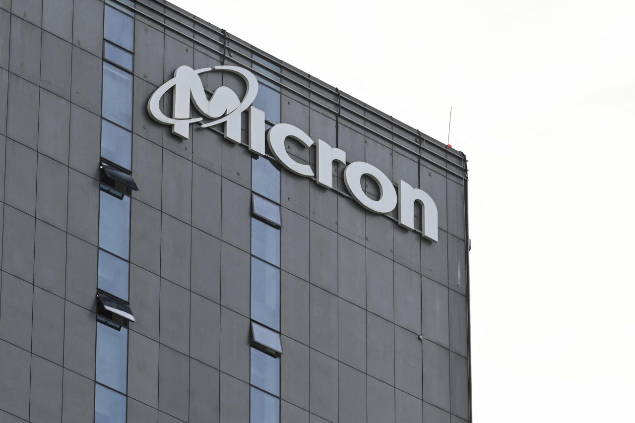 Micron’s stock skids as AI momentum doesn’t make up for pressures elsewhere