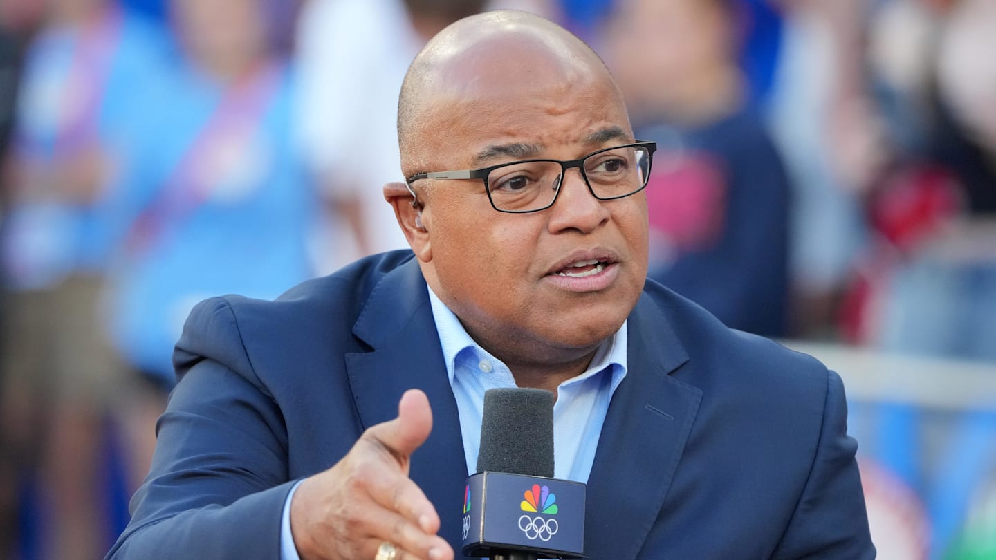 Mike Tirico Details the One Aspect of NFL’s Delay of Game Rules He ‘Can’t Stand’