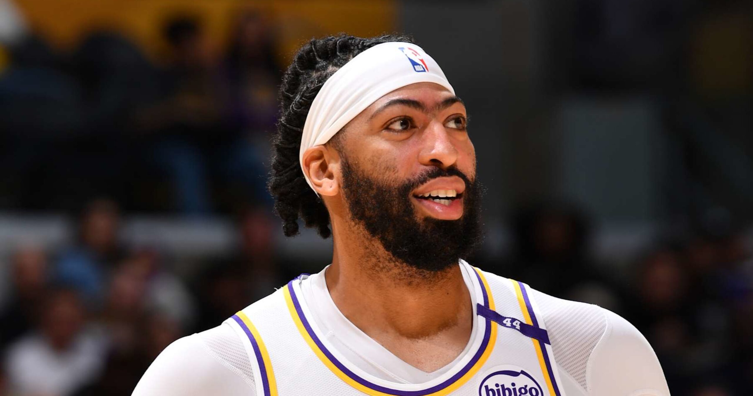 Anthony Davis Mesmerizes NBA Fans in 1st Half of Lakers vs. Kings with LeBron Out