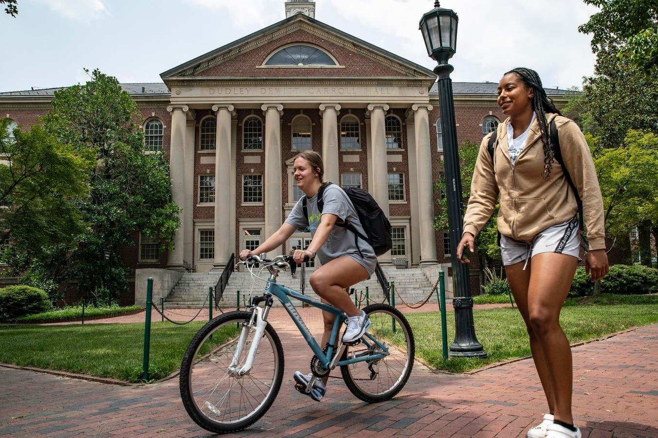 Your 2025 Guide For College Admissions Tours To Unlock Hidden Insights