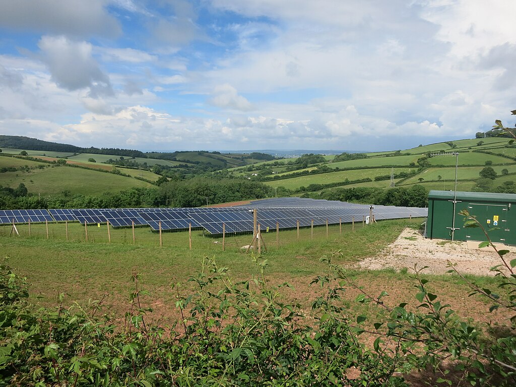 UK government approves almost 1 GW of solar across two projects