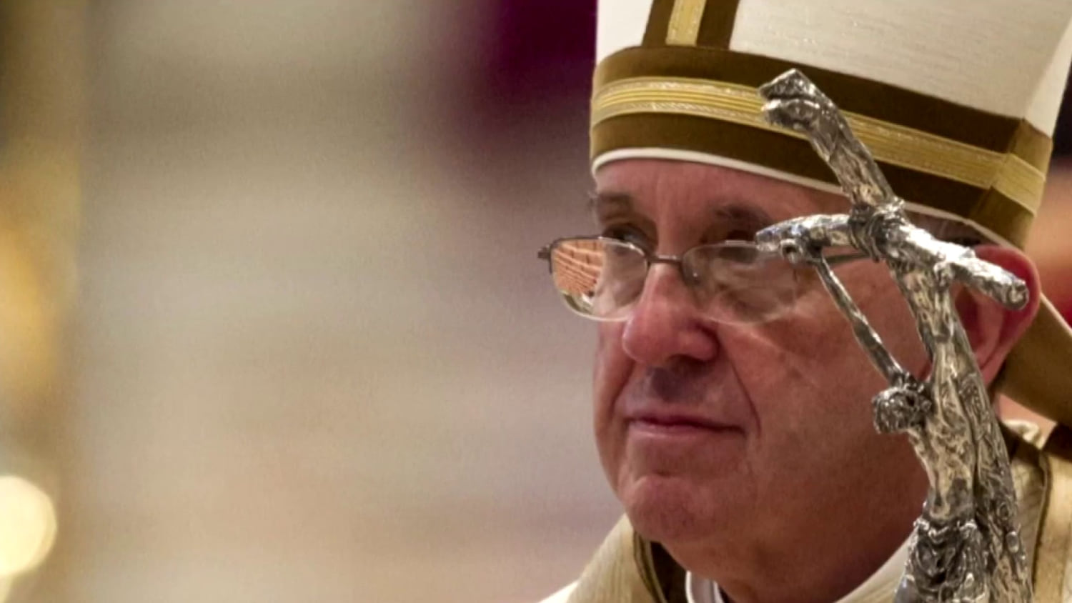 Pope Francis remains in critical condition and on oxygen therapy