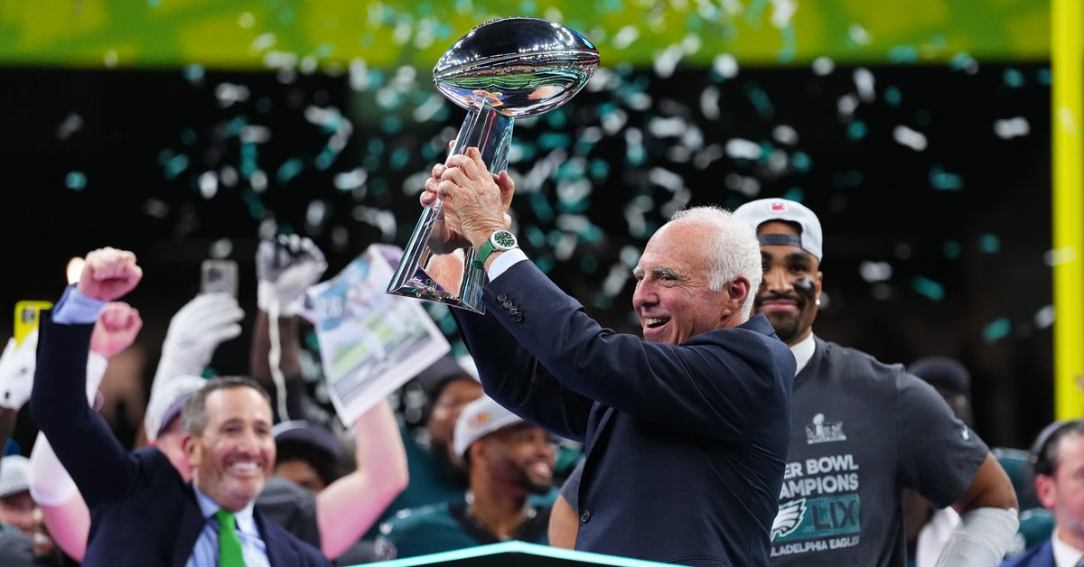 Report: Eagles DO plan on visiting the White House as Super Bowl champions, if invited