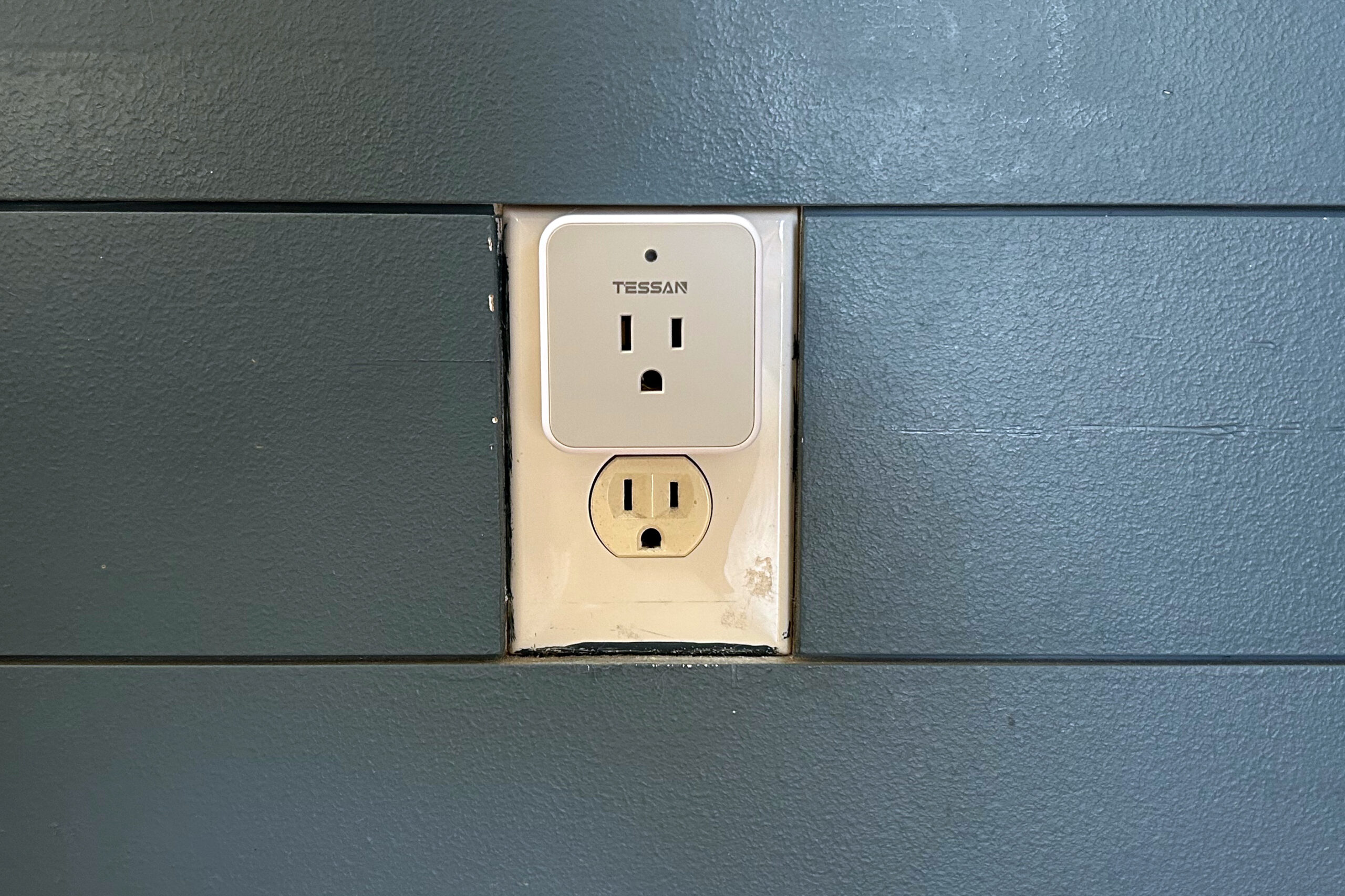 Tessan Remote Wall Outlet review: No Wi-Fi, no problem?