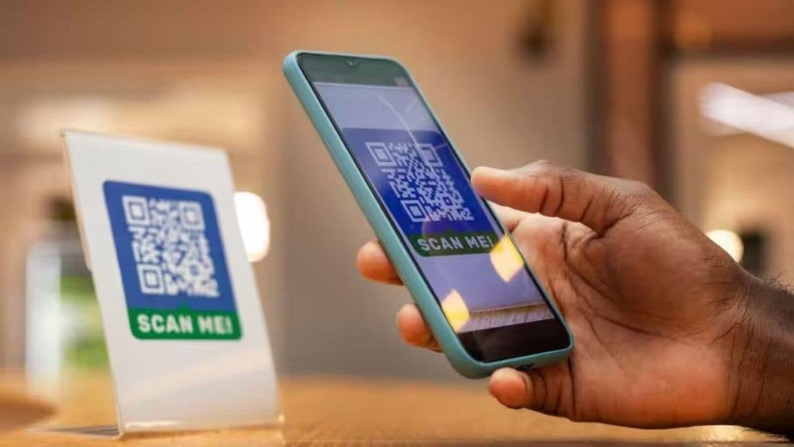 UPI disruption sparks chaos as digital payments fail; social media explodes with jokes and memes — ‘Maal kaha hai?’